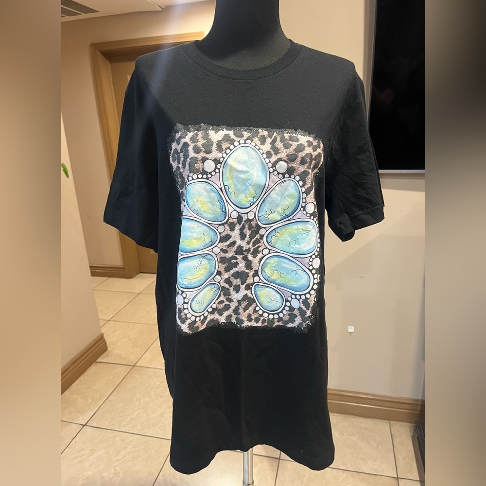 Black and Blue Graphic Women's Short Sleeve Tee
